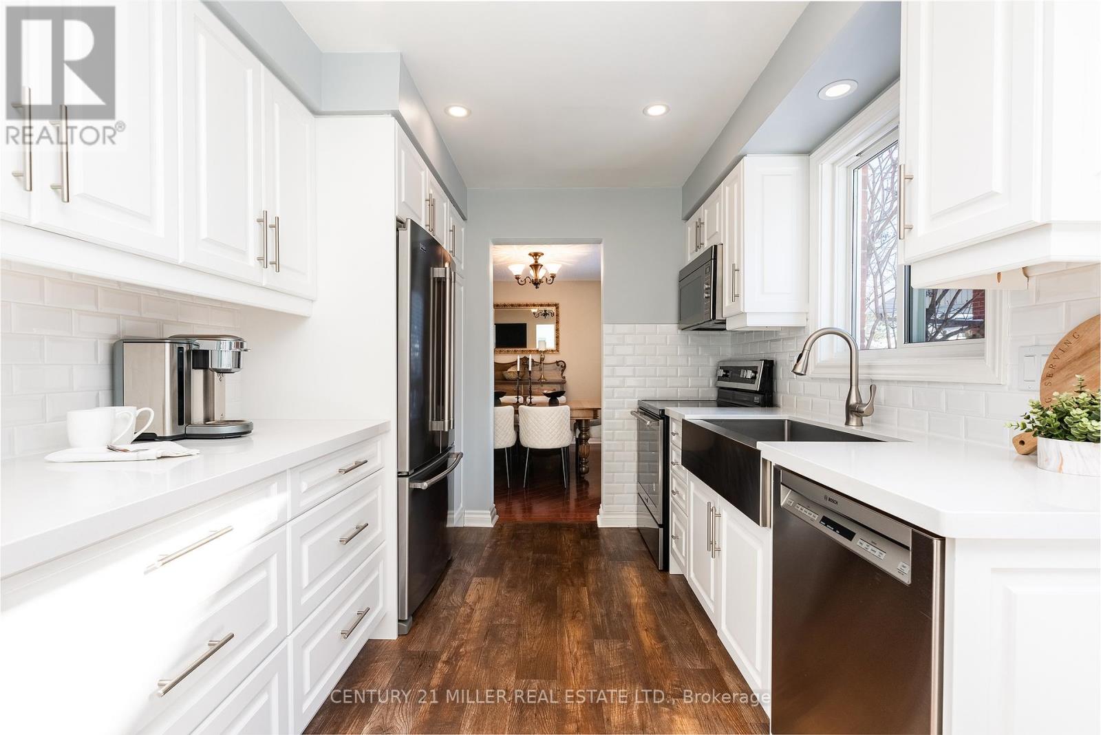 1404 Kimberley Drive, Oakville, Ontario  L6H 2W6 - Photo 8 - W12742444