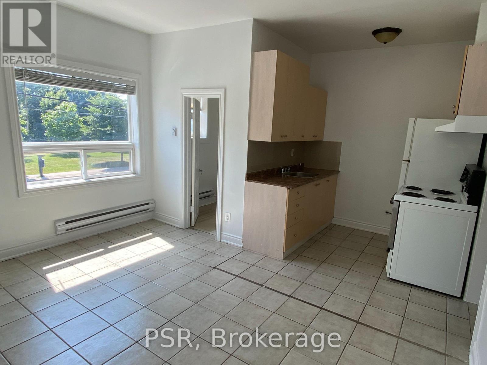 2 - 3110 LAKE SHORE BOULEVARD W, Toronto, Ontario