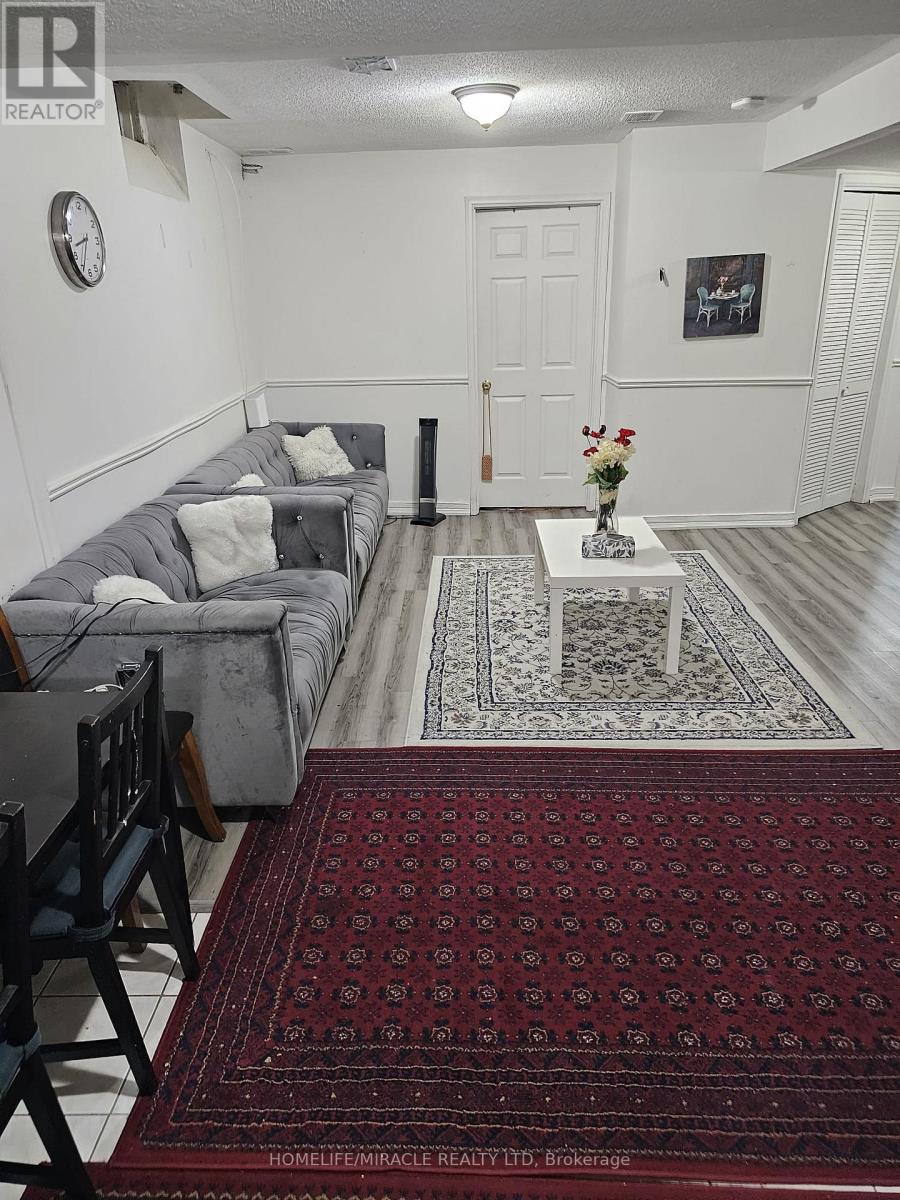 3148 The College Way, Mississauga, Ontario  L5L 4Z6 - Photo 2 - W12742468