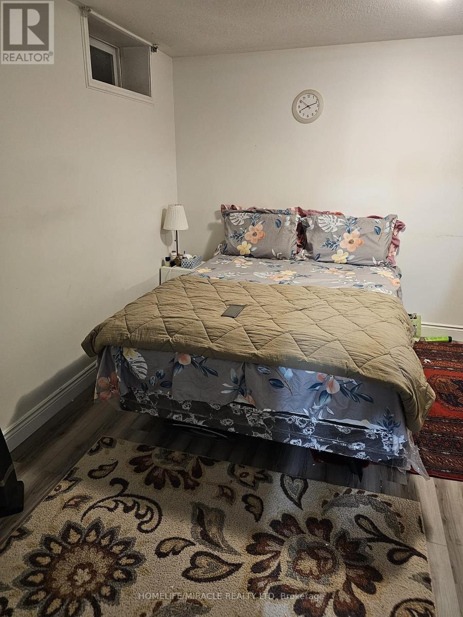 3148 The College Way, Mississauga, Ontario  L5L 4Z6 - Photo 5 - W12742468