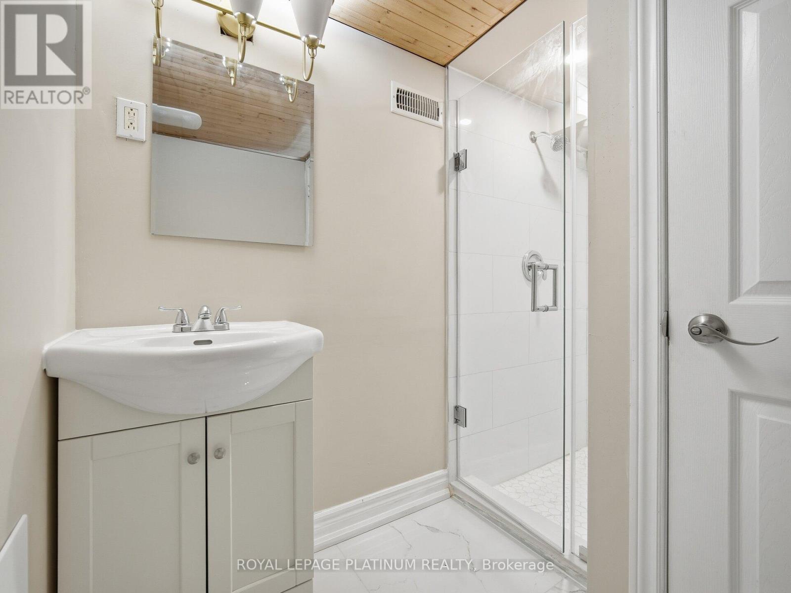 33 Campbell Drive, Brampton, Ontario  L6X 2H8 - Photo 26 - W12742516