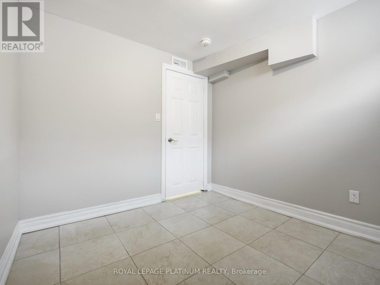 33 Campbell Drive, Brampton, Ontario  L6X 2H8 - Photo 40 - W12742516