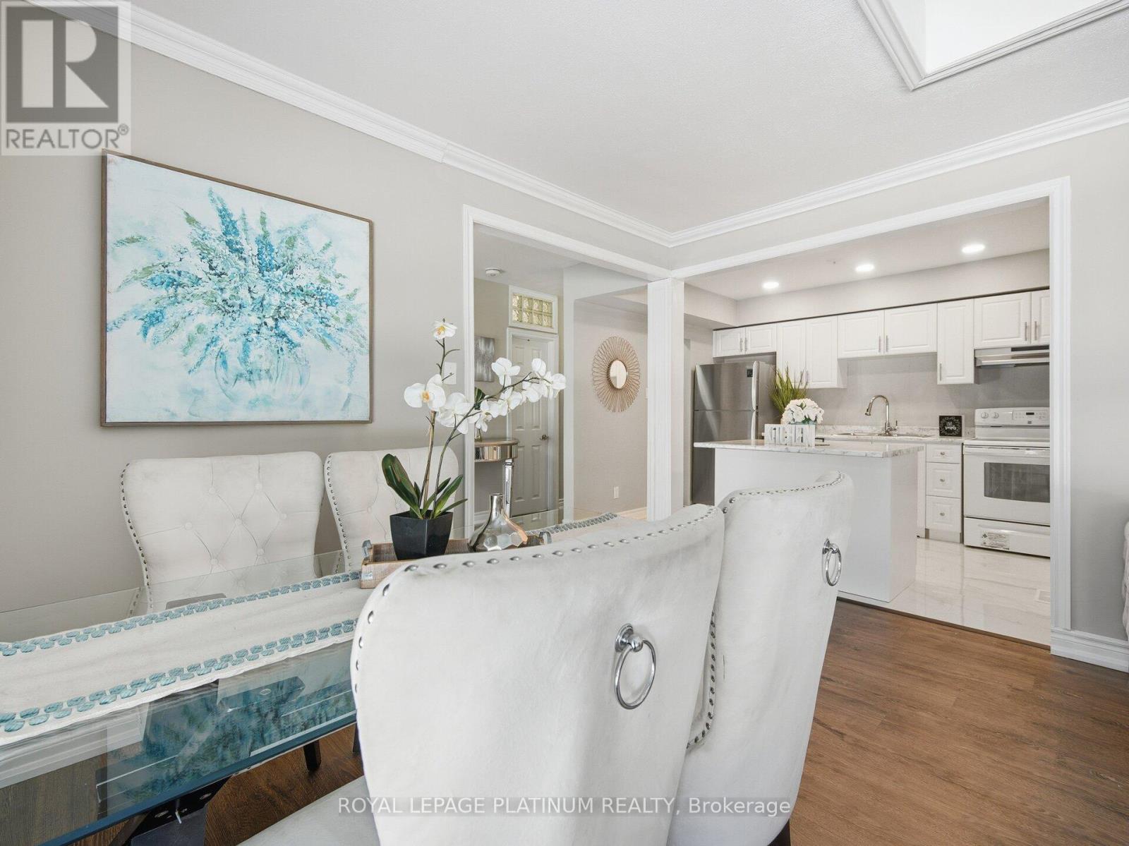 33 Campbell Drive, Brampton, Ontario  L6X 2H8 - Photo 6 - W12742516