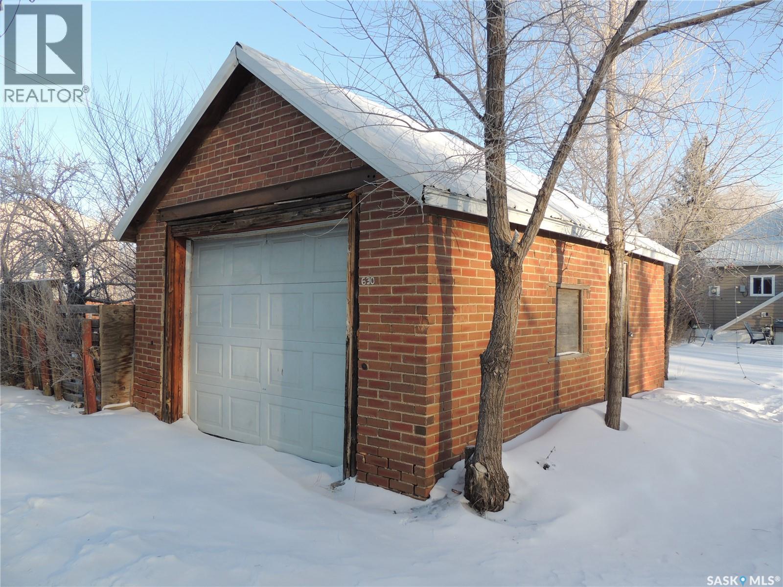 630 3rd Street, Estevan, Saskatchewan  S4A 0P6 - Photo 4 - SK012134