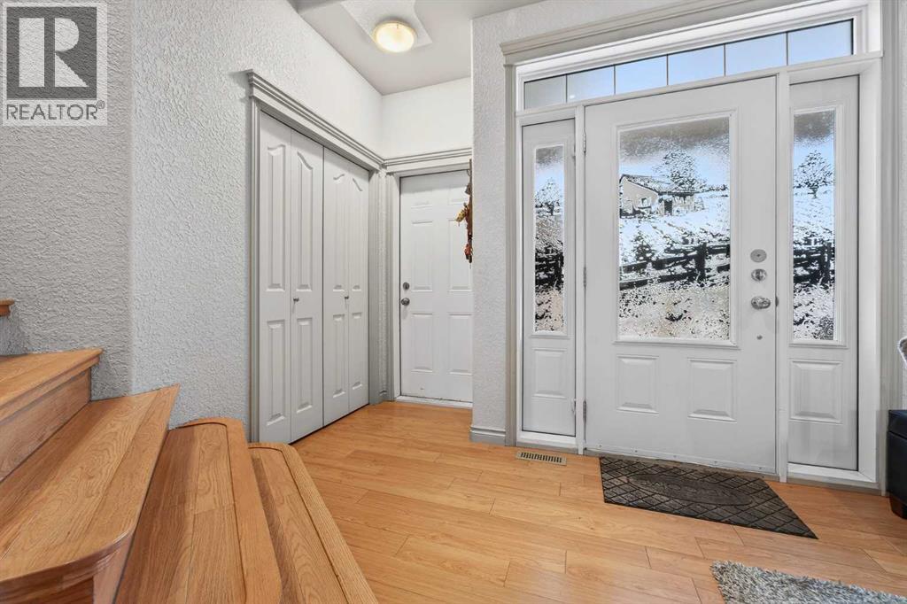 388 Grizzly Crescent N, Lethbridge, Alberta  T1H 4E6 - Photo 2 - A2278864