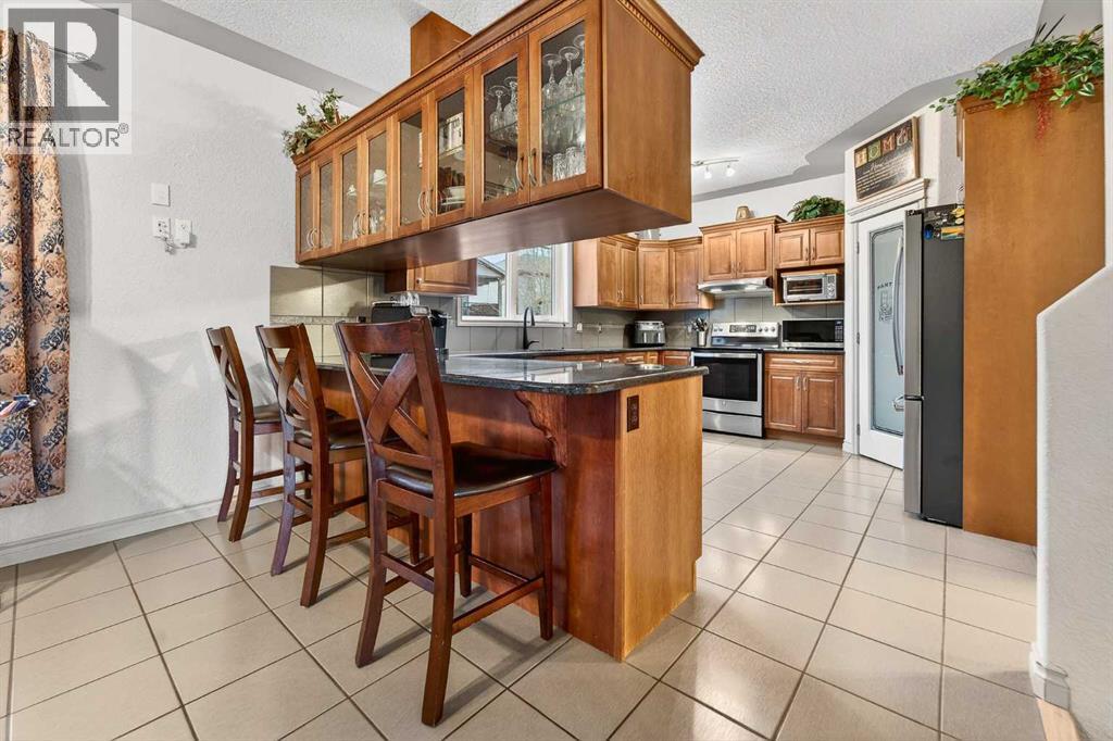 388 Grizzly Crescent N, Lethbridge, Alberta  T1H 4E6 - Photo 11 - A2278864