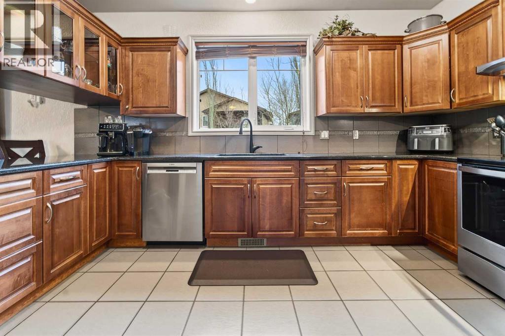 388 Grizzly Crescent N, Lethbridge, Alberta  T1H 4E6 - Photo 13 - A2278864