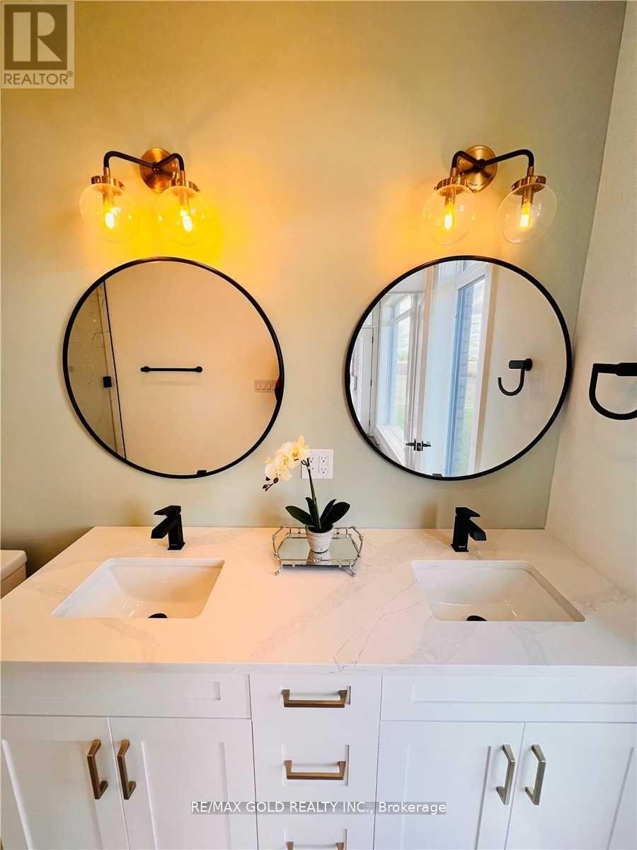 3761 Queen Street, Plympton-Wyoming, Ontario  N0N 1E0 - Photo 16 - X12742268