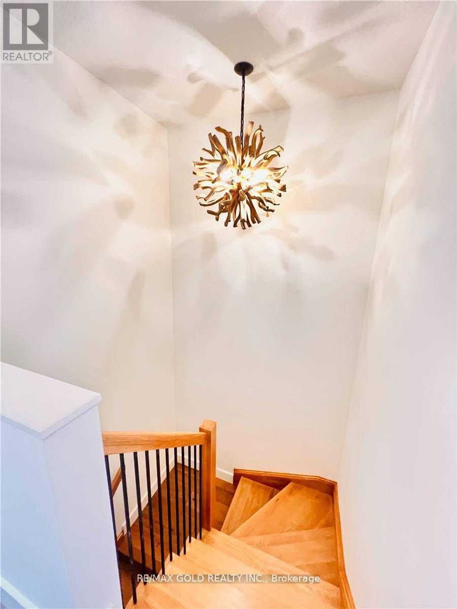 3761 Queen Street, Plympton-Wyoming, Ontario  N0N 1E0 - Photo 24 - X12742268