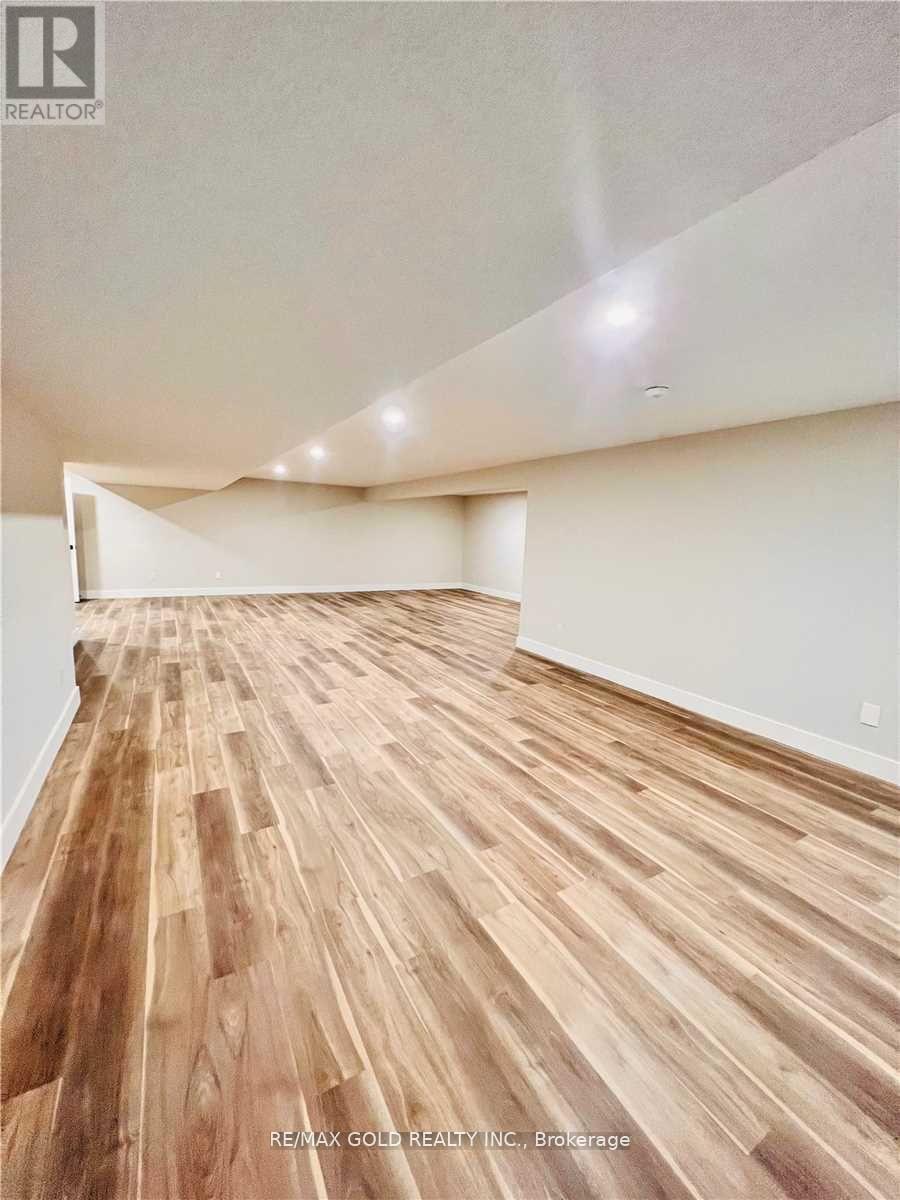 3761 Queen Street, Plympton-Wyoming, Ontario  N0N 1E0 - Photo 25 - X12742268