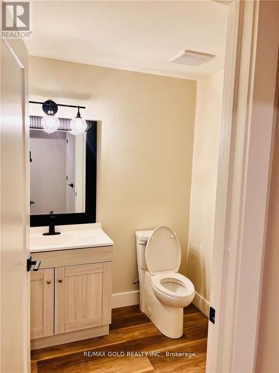 3761 Queen Street, Plympton-Wyoming, Ontario  N0N 1E0 - Photo 28 - X12742268