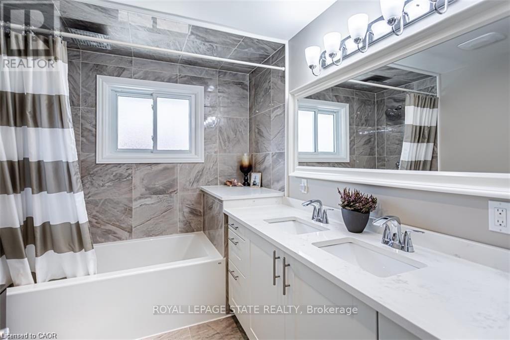 47 Atwater Crescent, Hamilton, Ontario  L9C 2E8 - Photo 10 - X12742300