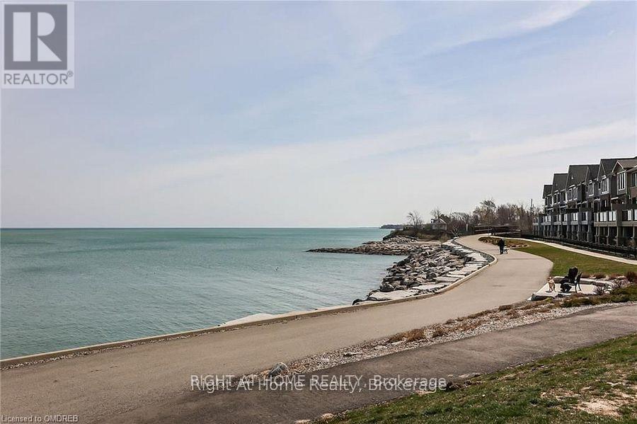 804 - 385 Winston Road, Grimsby, Ontario  L3M 4E8 - Photo 2 - X12742306