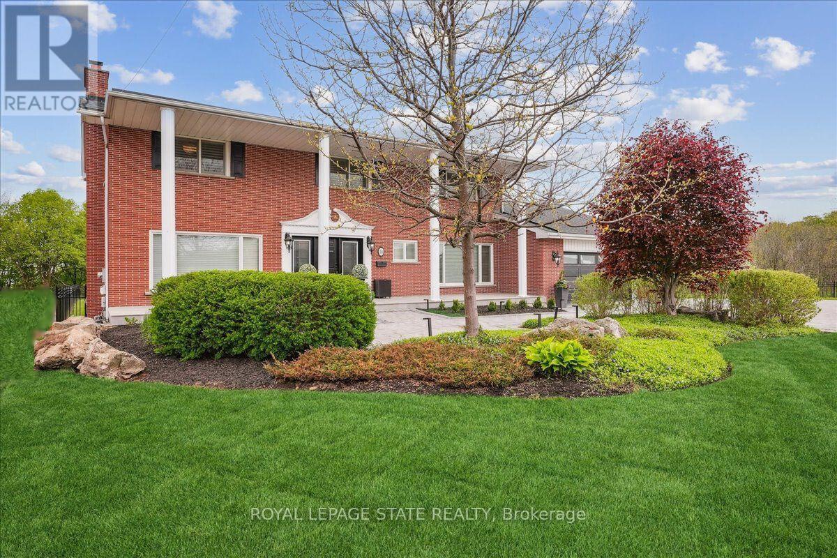 10 AZALEA COURT, Hamilton, Ontario