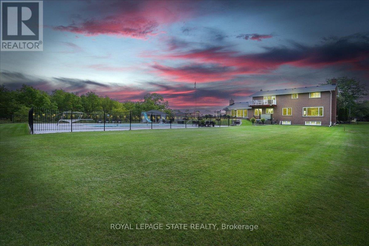 10 Azalea Court, Hamilton, Ontario  L8J 1K4 - Photo 45 - X12742372