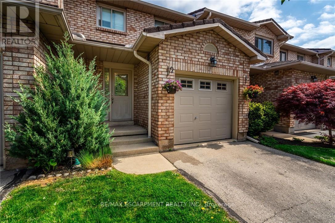 63 - 391 Stone Church Road, Hamilton, Ontario  L8B 2H3 - Photo 3 - X12742440