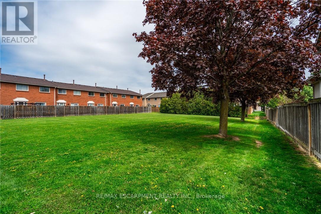 63 - 391 Stone Church Road, Hamilton, Ontario  L8B 2H3 - Photo 45 - X12742440