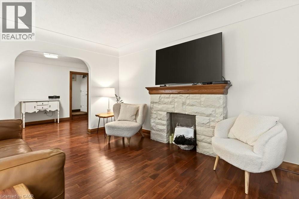 17 Gary Avenue, Hamilton, Ontario  L8S 1Y2 - Photo 3 - 40800507