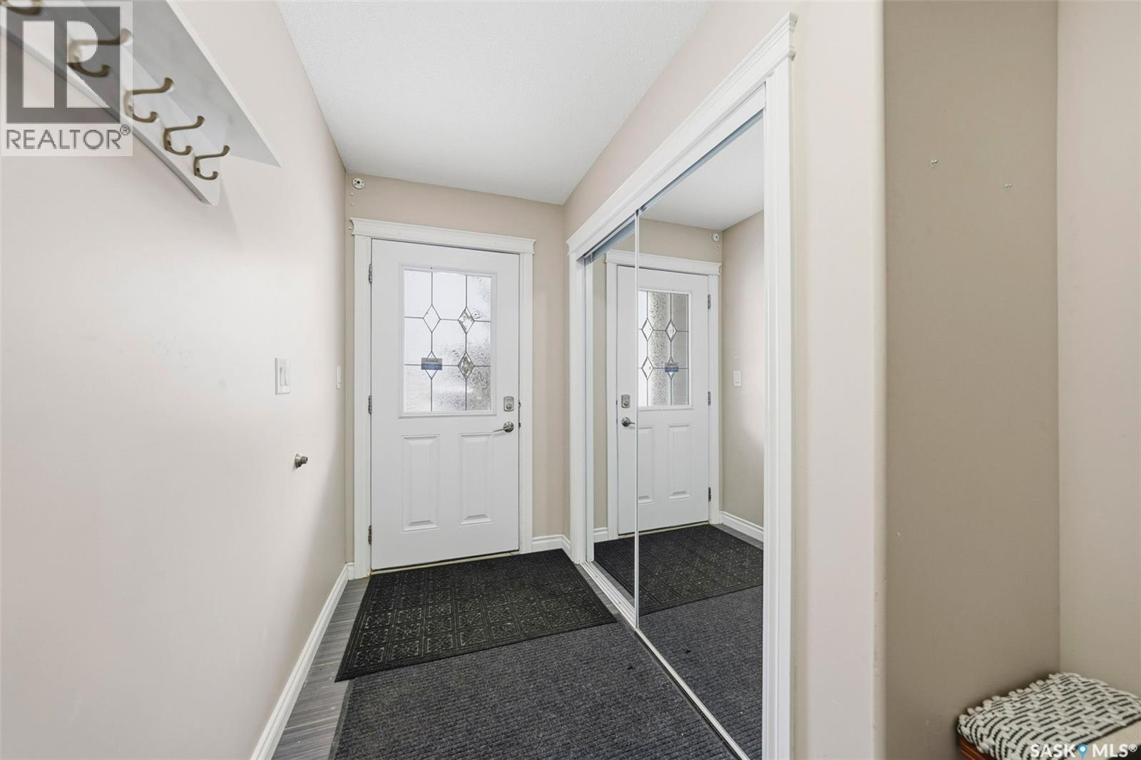 505 212 Willis Crescent, Saskatoon, Saskatchewan  S7T 0R7 - Photo 3 - SK027596