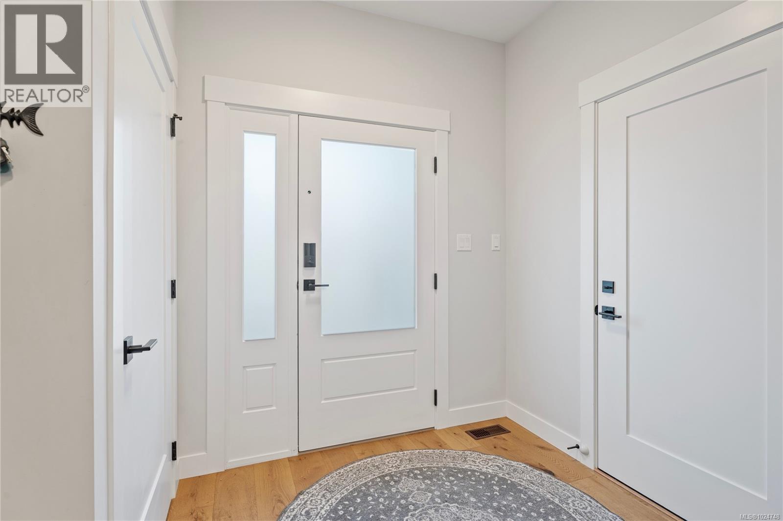 2052 Ernest Lane, Duncan, British Columbia  V9L 5R4 - Photo 2 - 1024748