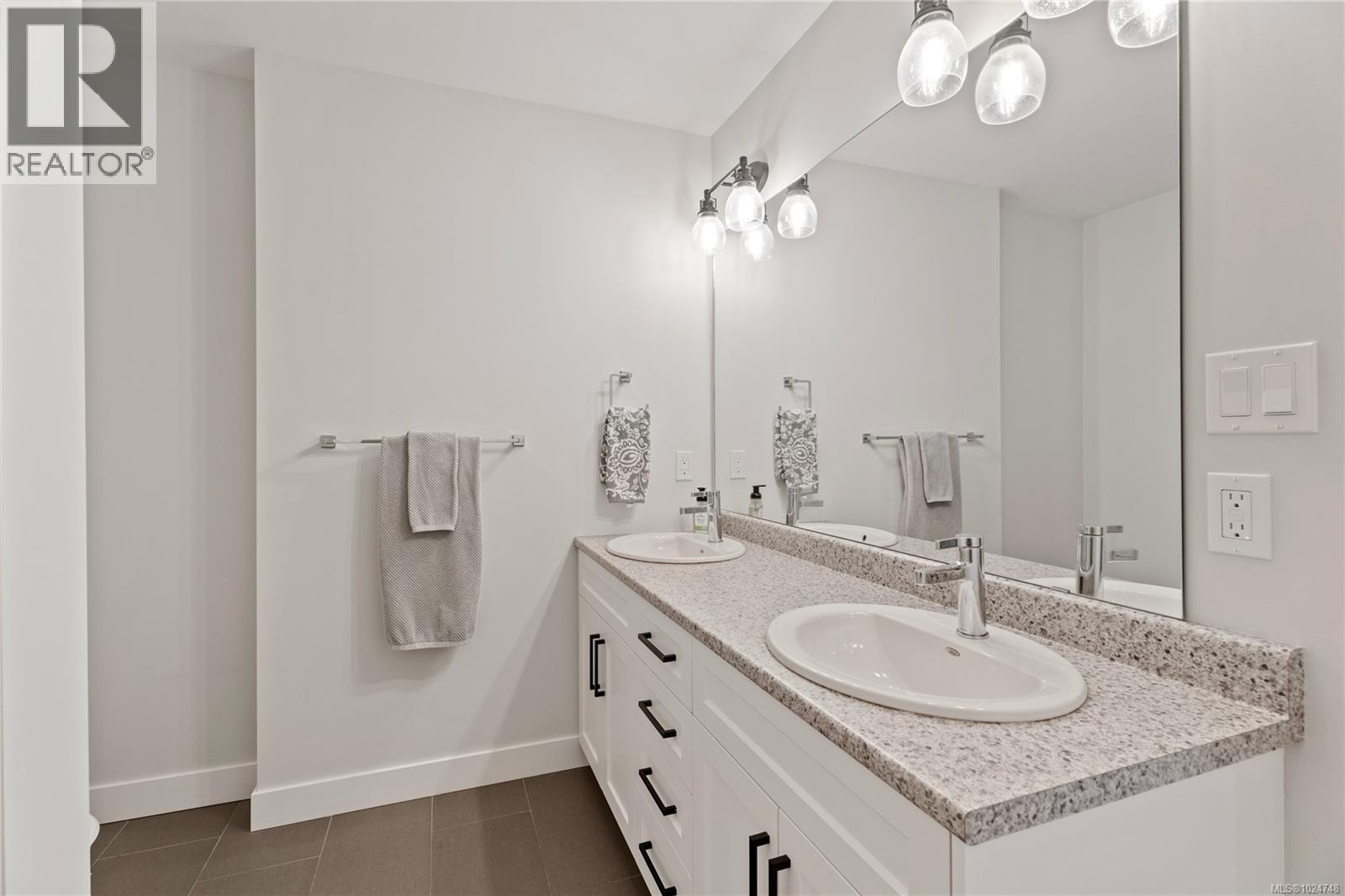 2052 Ernest Lane, Duncan, British Columbia  V9L 5R4 - Photo 35 - 1024748