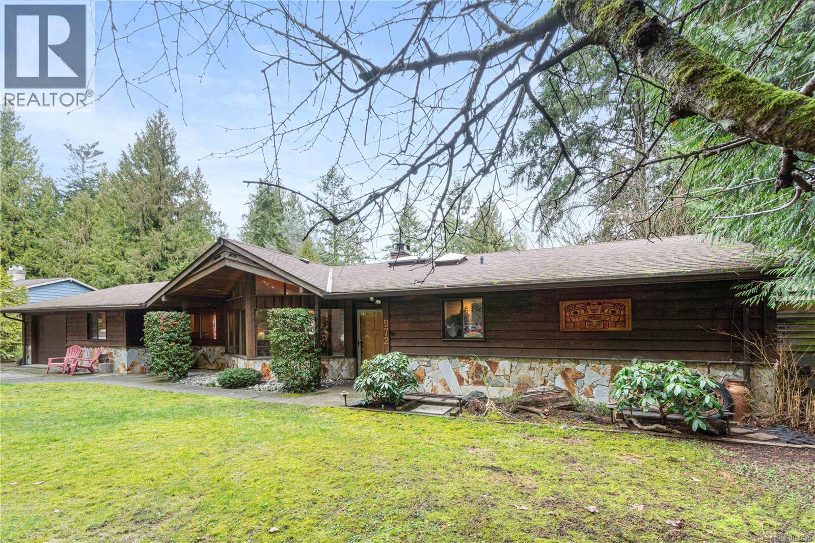 972 Woodpecker Pl, Parksville, British Columbia