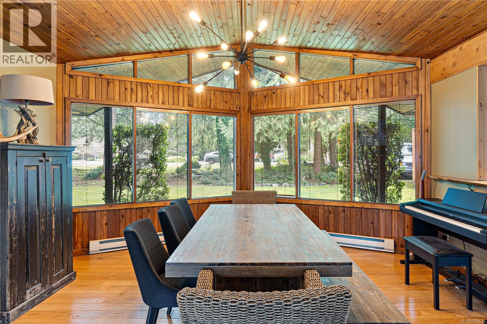 972 Woodpecker Pl, Parksville, British Columbia  V9P 1T1 - Photo 3 - 1024638