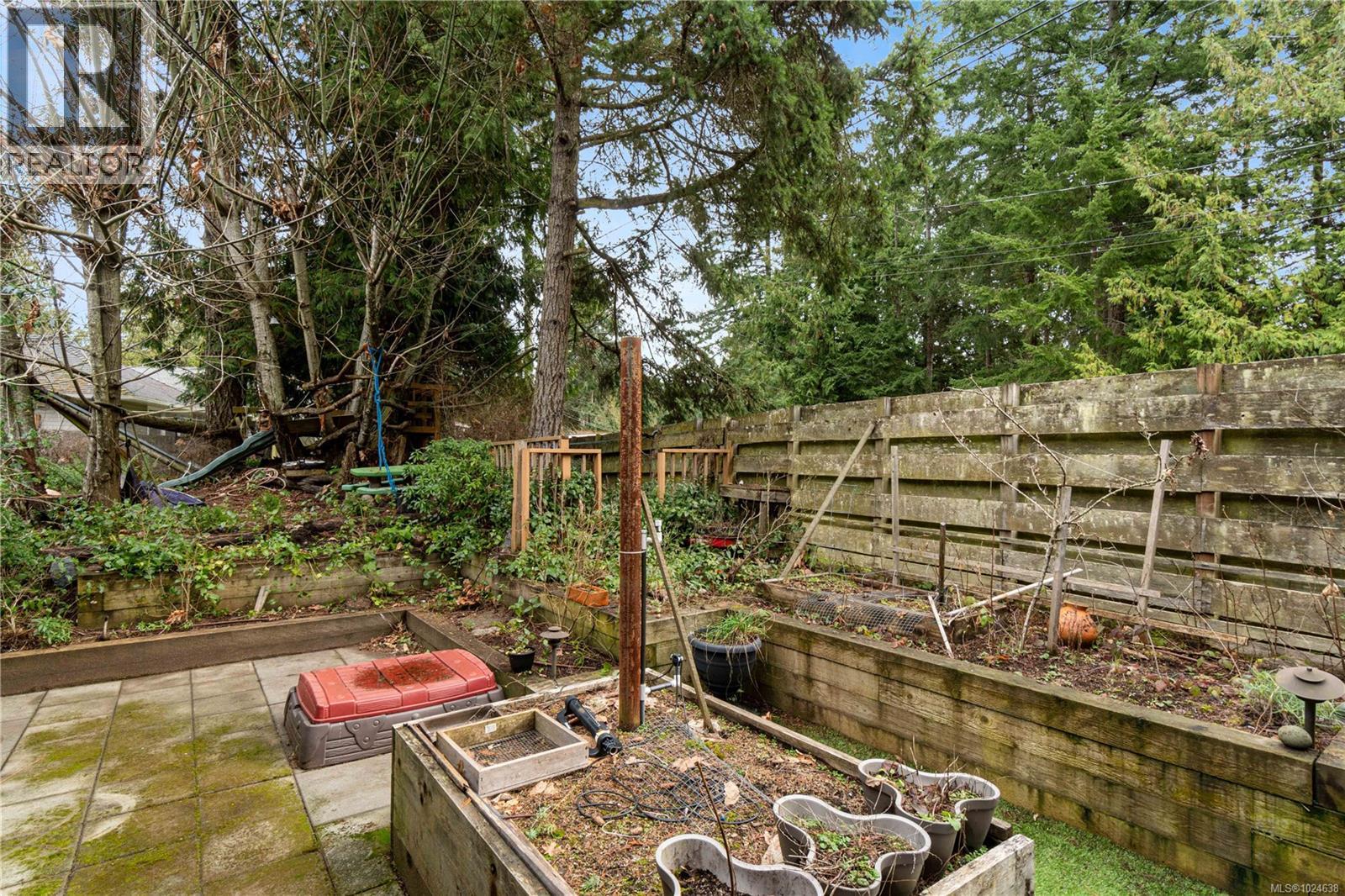 972 Woodpecker Pl, Parksville, British Columbia  V9P 1T1 - Photo 52 - 1024638