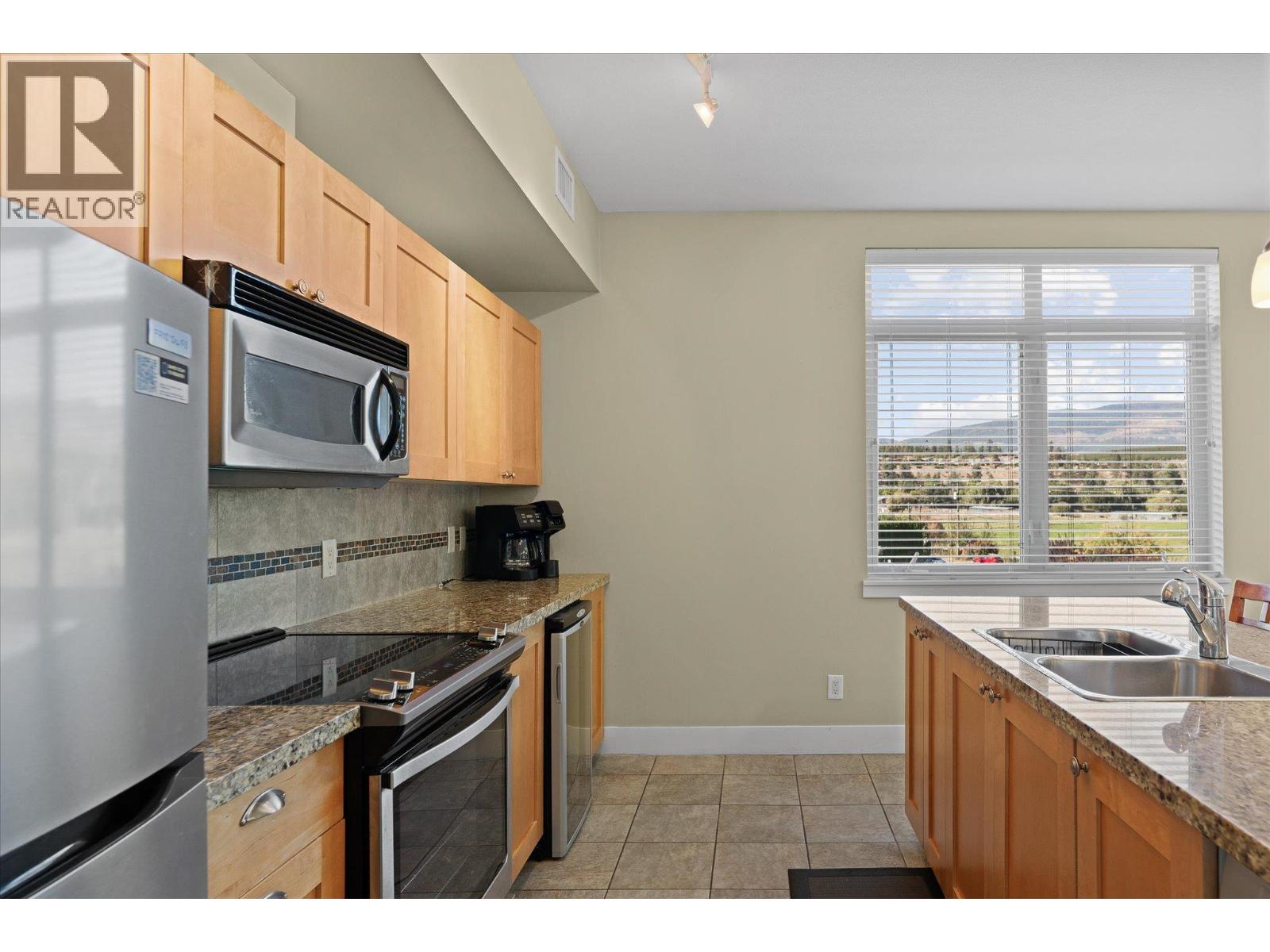 4205 Gellatly Road Unit# 301, West Kelowna, British Columbia  V4T 2K2 - Photo 11 - 10373073