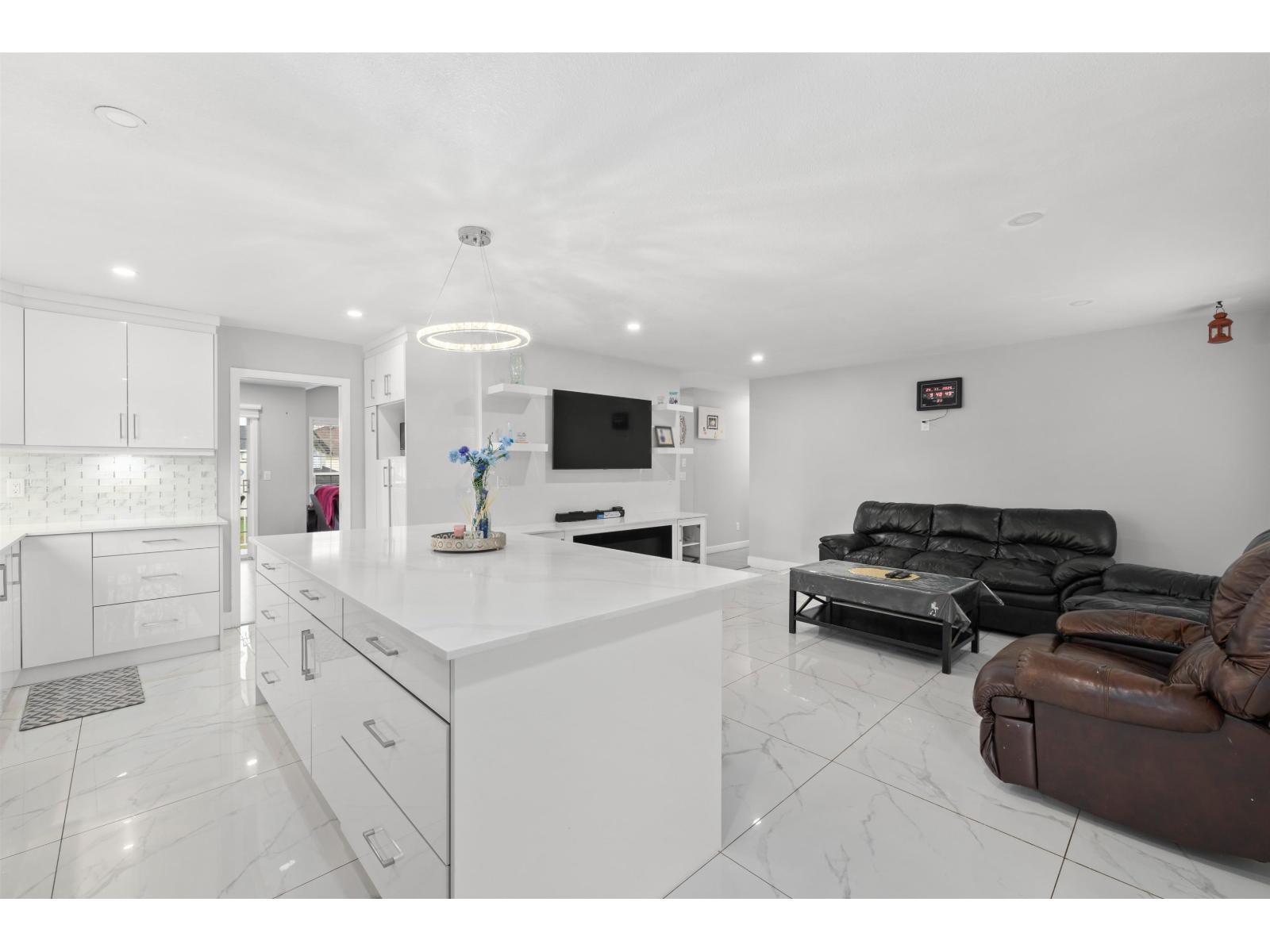 31165 Sidoni Avenue, Abbotsford, British Columbia  V2T 5J8 - Photo 12 - R3084749