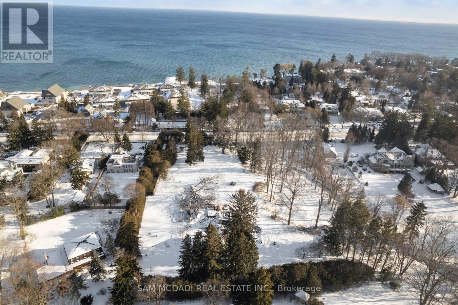 1475 Lakeshore Road E, Oakville, Ontario  L6J 1L9 - Photo 3 - W12742022