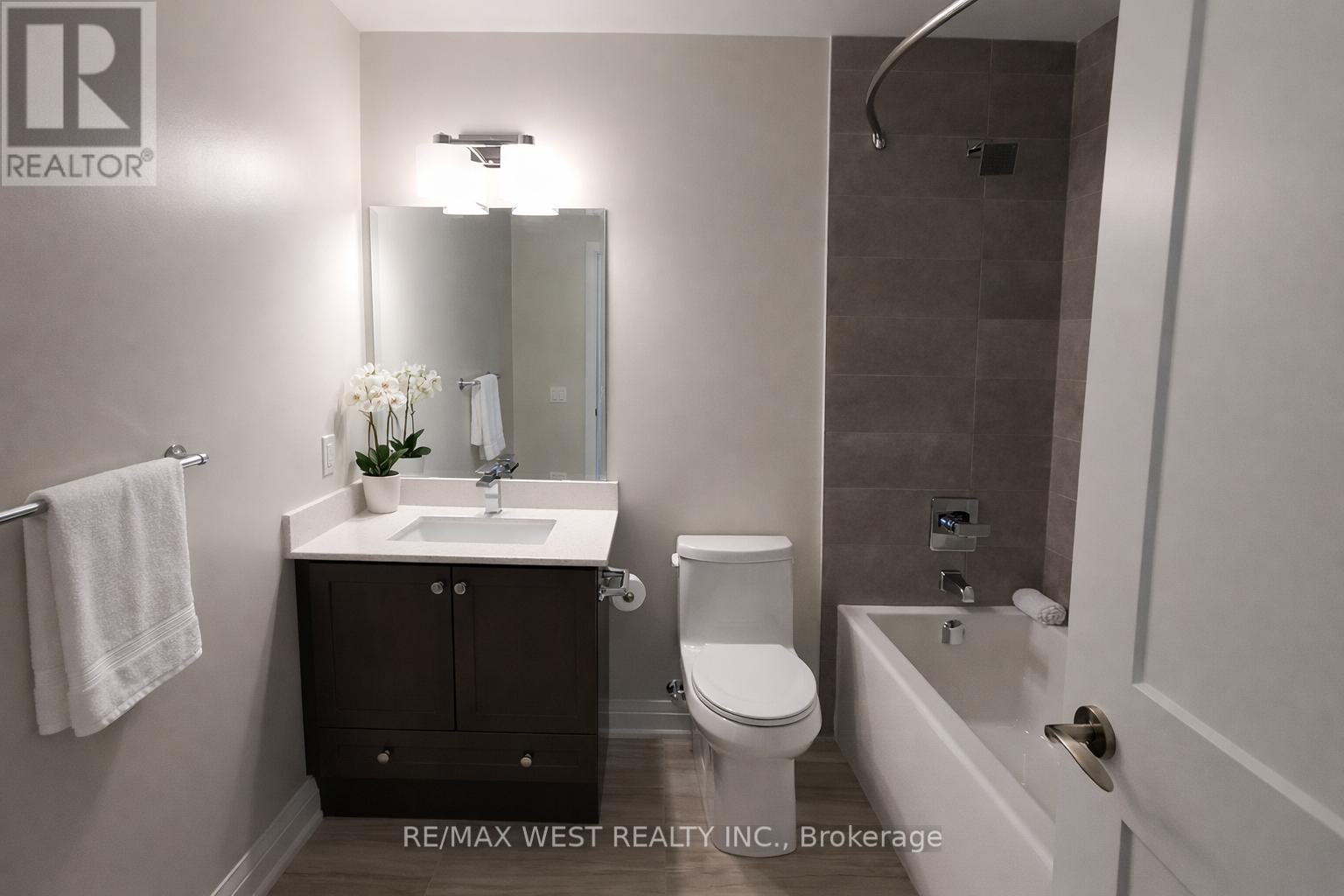 708 - 15 Lynch Street, Brampton, Ontario  L6W 0C7 - Photo 7 - W12742380