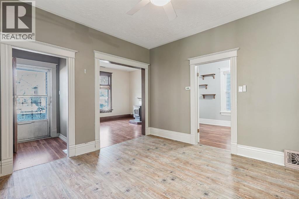 1210 6 Avenue S, Lethbridge, Alberta  T1J 1A4 - Photo 7 - A2277445