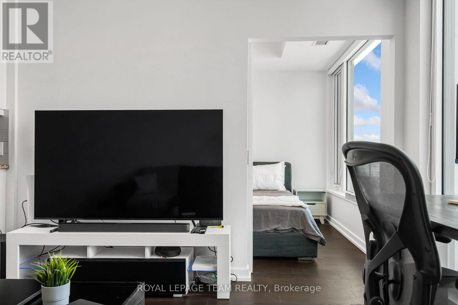 506 - 320 Miwate, Ottawa, Ontario  K1R 0E1 - Photo 16 - X12742534