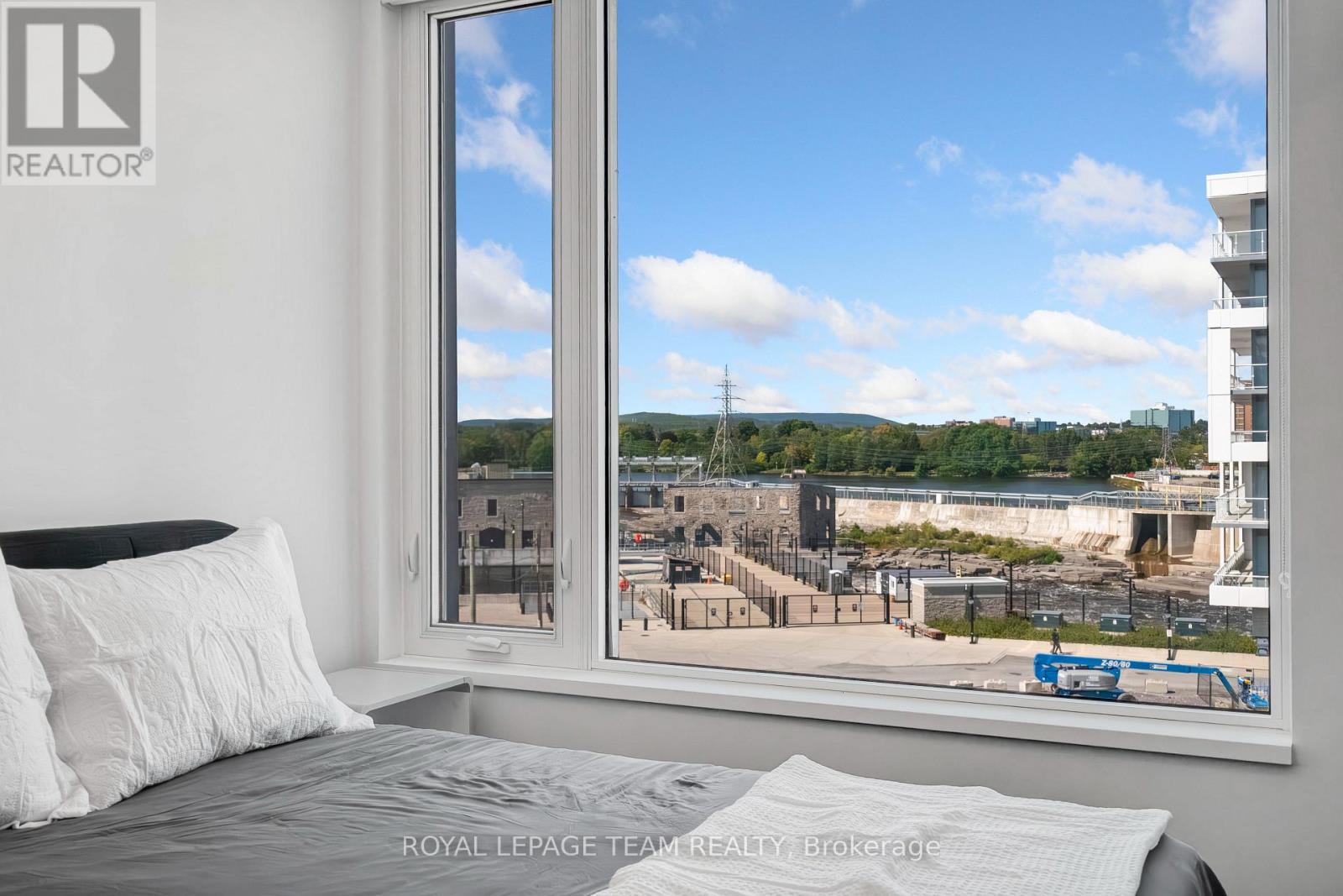 506 - 320 Miwate, Ottawa, Ontario  K1R 0E1 - Photo 21 - X12742534