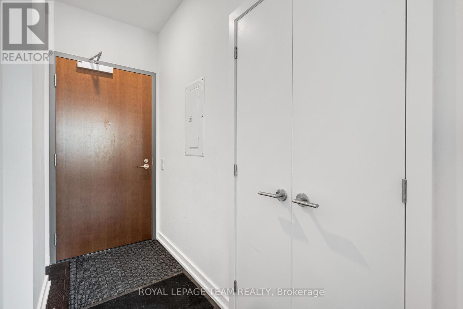 506 - 320 Miwate, Ottawa, Ontario  K1R 0E1 - Photo 5 - X12742534