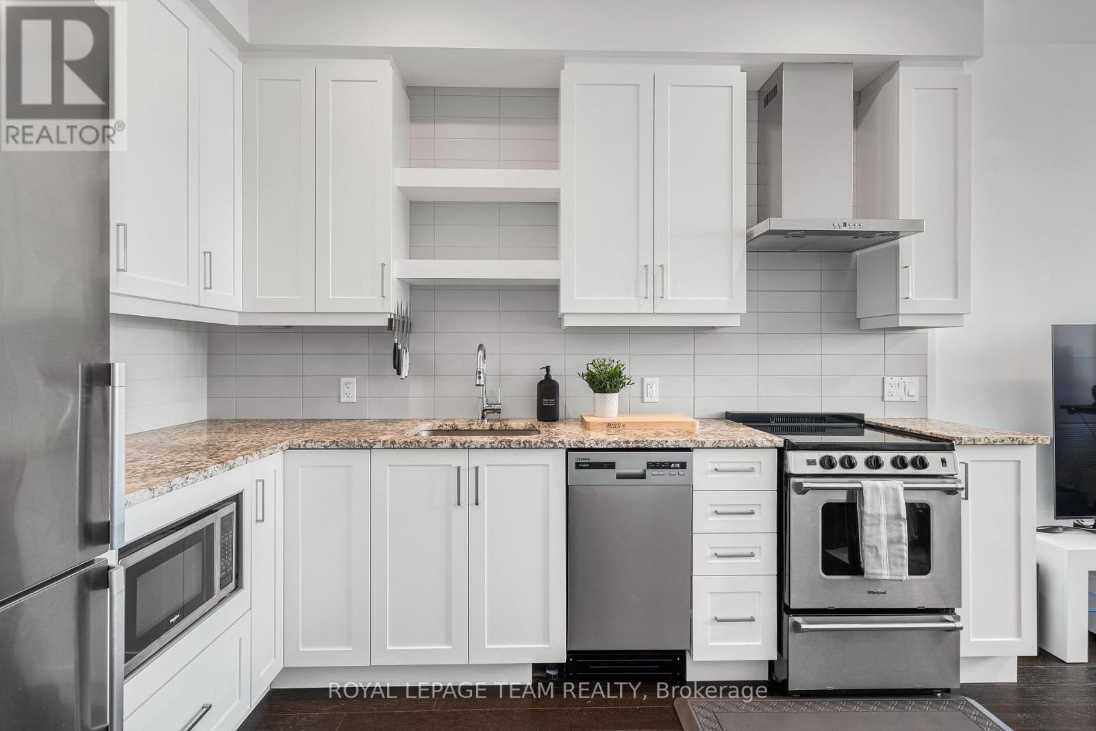 506 - 320 Miwate, Ottawa, Ontario  K1R 0E1 - Photo 7 - X12742534