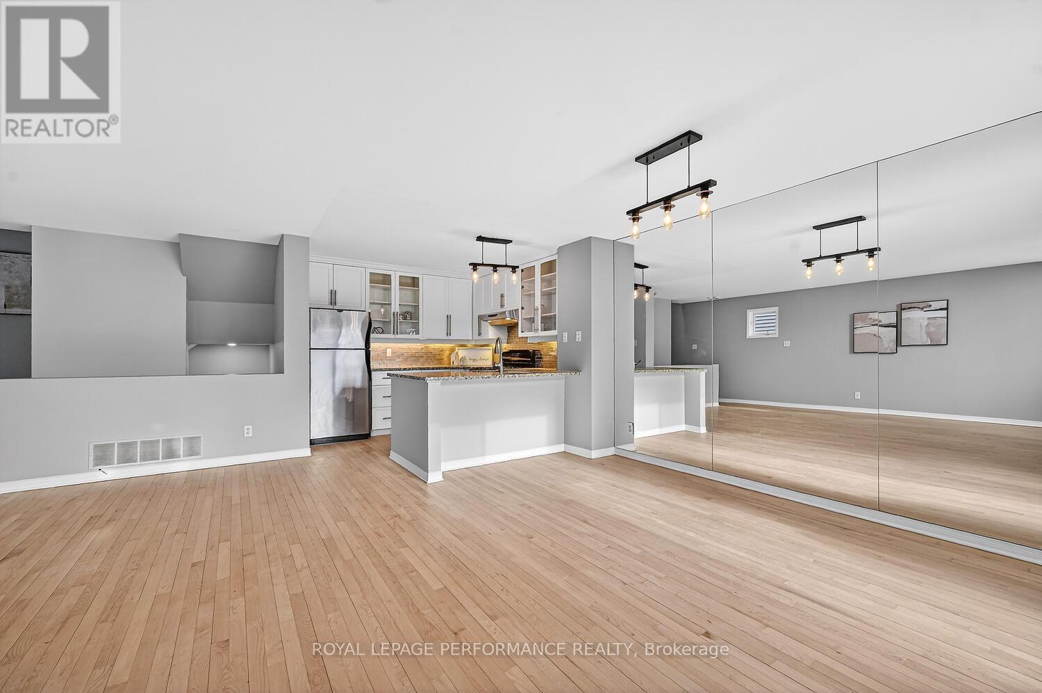 A - 241 Sunnyside Avenue, Ottawa, Ontario  K1S 0R4 - Photo 10 - X12742578