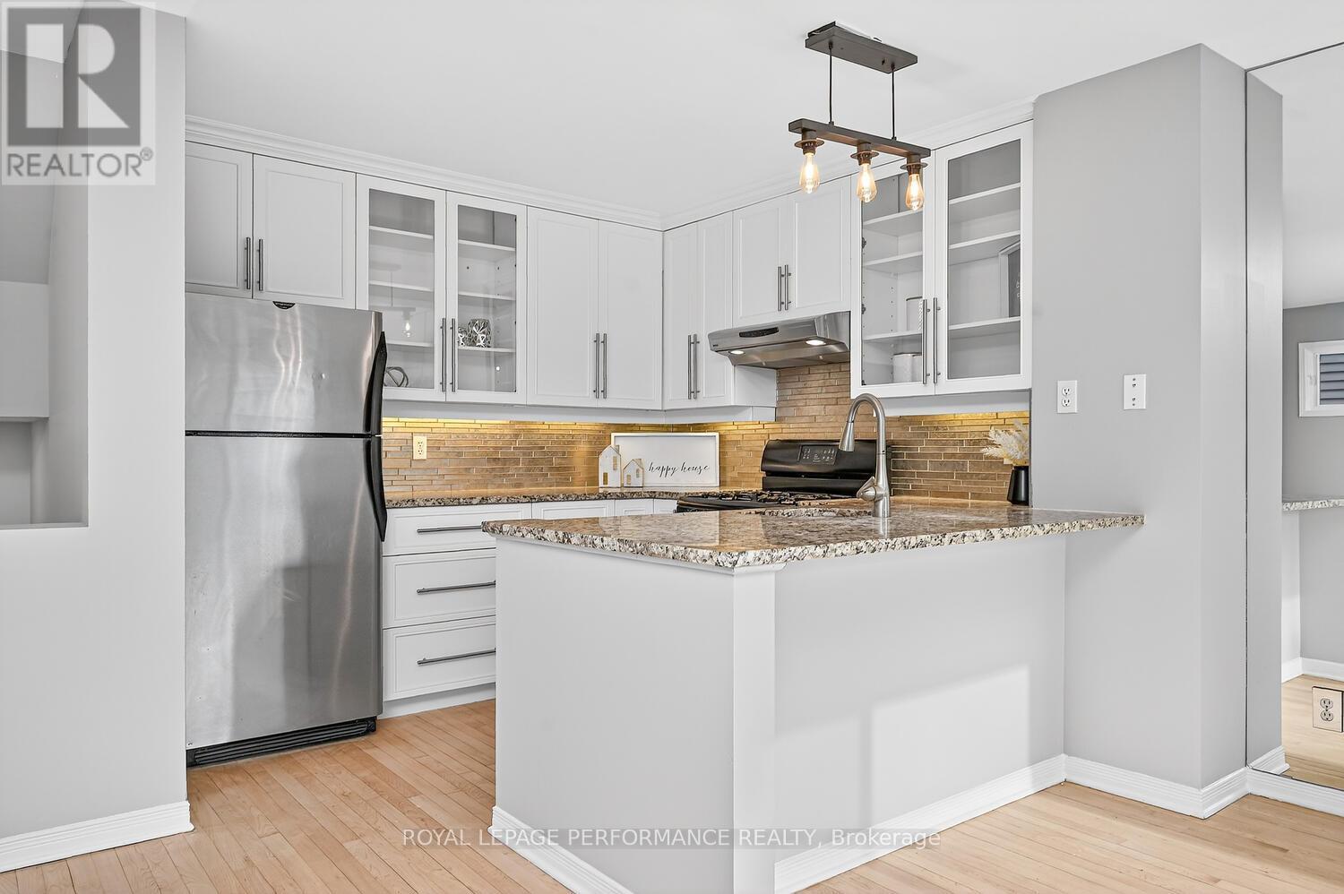 A - 241 Sunnyside Avenue, Ottawa, Ontario  K1S 0R4 - Photo 15 - X12742578