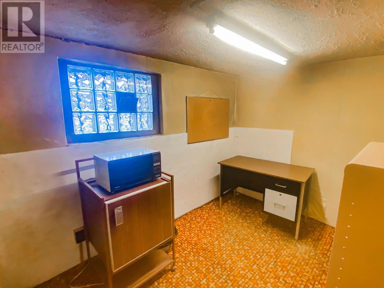 133 Main Street South, Kenora, Ontario  P9N 1T1 - Photo 30 - TB2600142