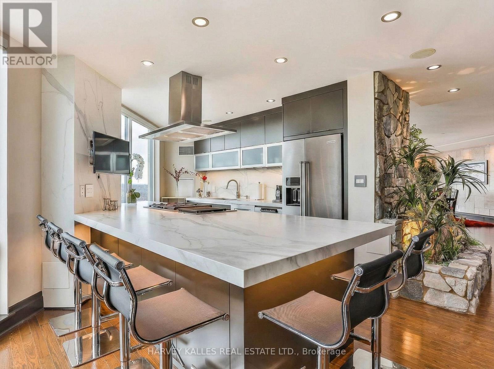 2701 - 300 Bloor Street E, Toronto, Ontario  M4W 3Y2 - Photo 12 - C12738490