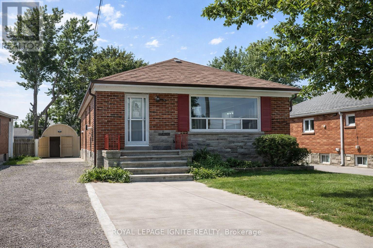 BSMT - 984 KENNEDY ROAD, Toronto, Ontario