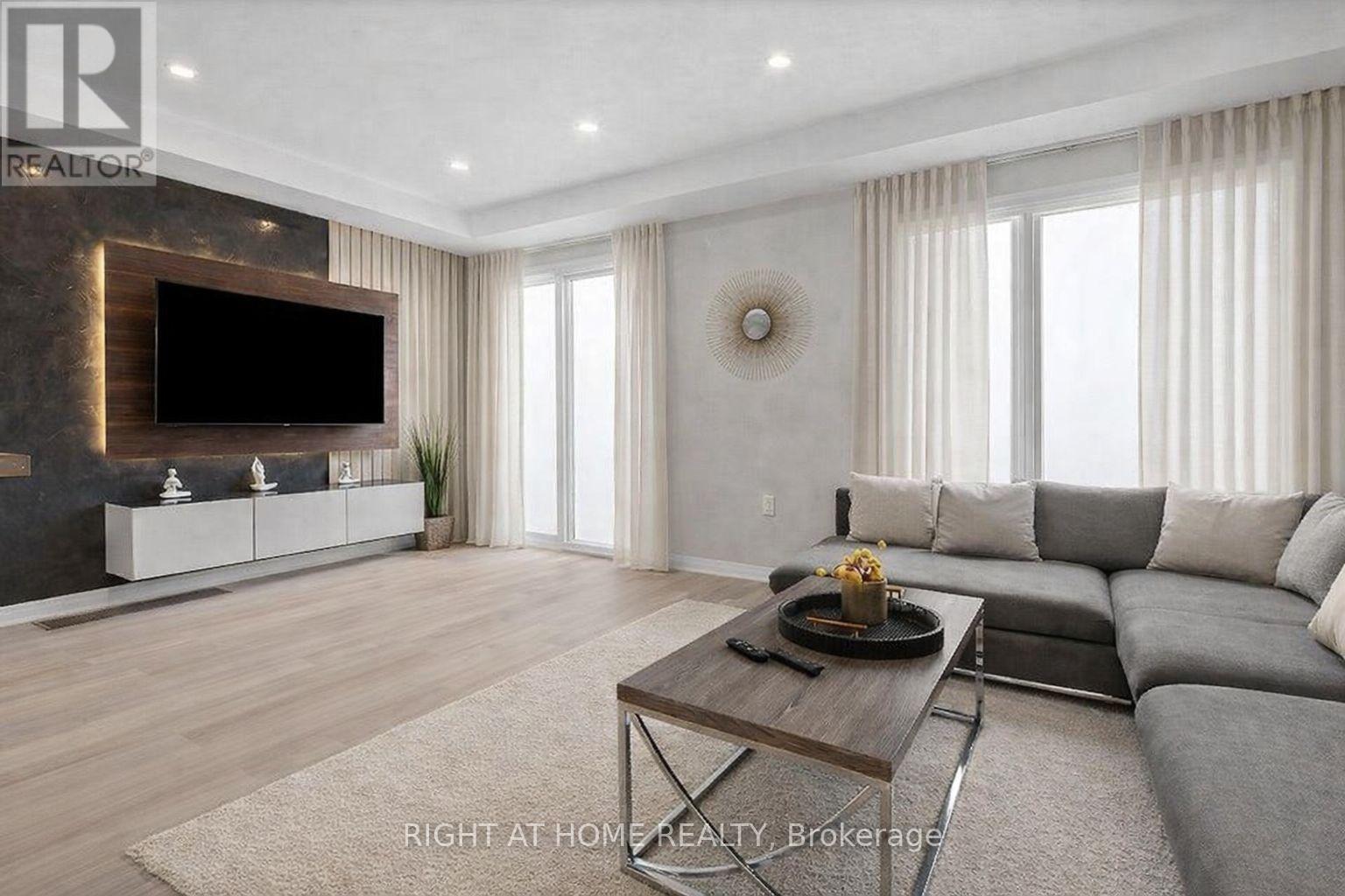 95 SHEPHERD DRIVE, Barrie, Ontario