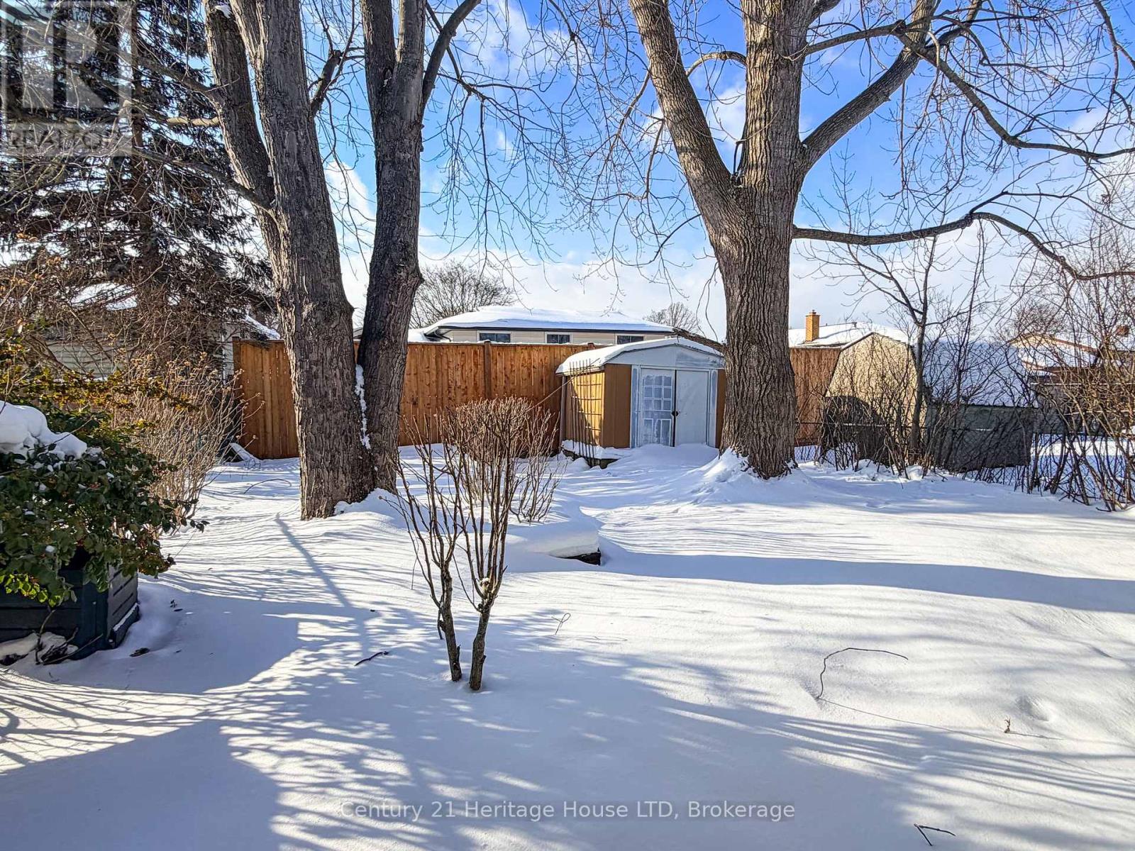 387 First Avenue, Welland, Ontario  L3C 5R3 - Photo 3 - X12742562