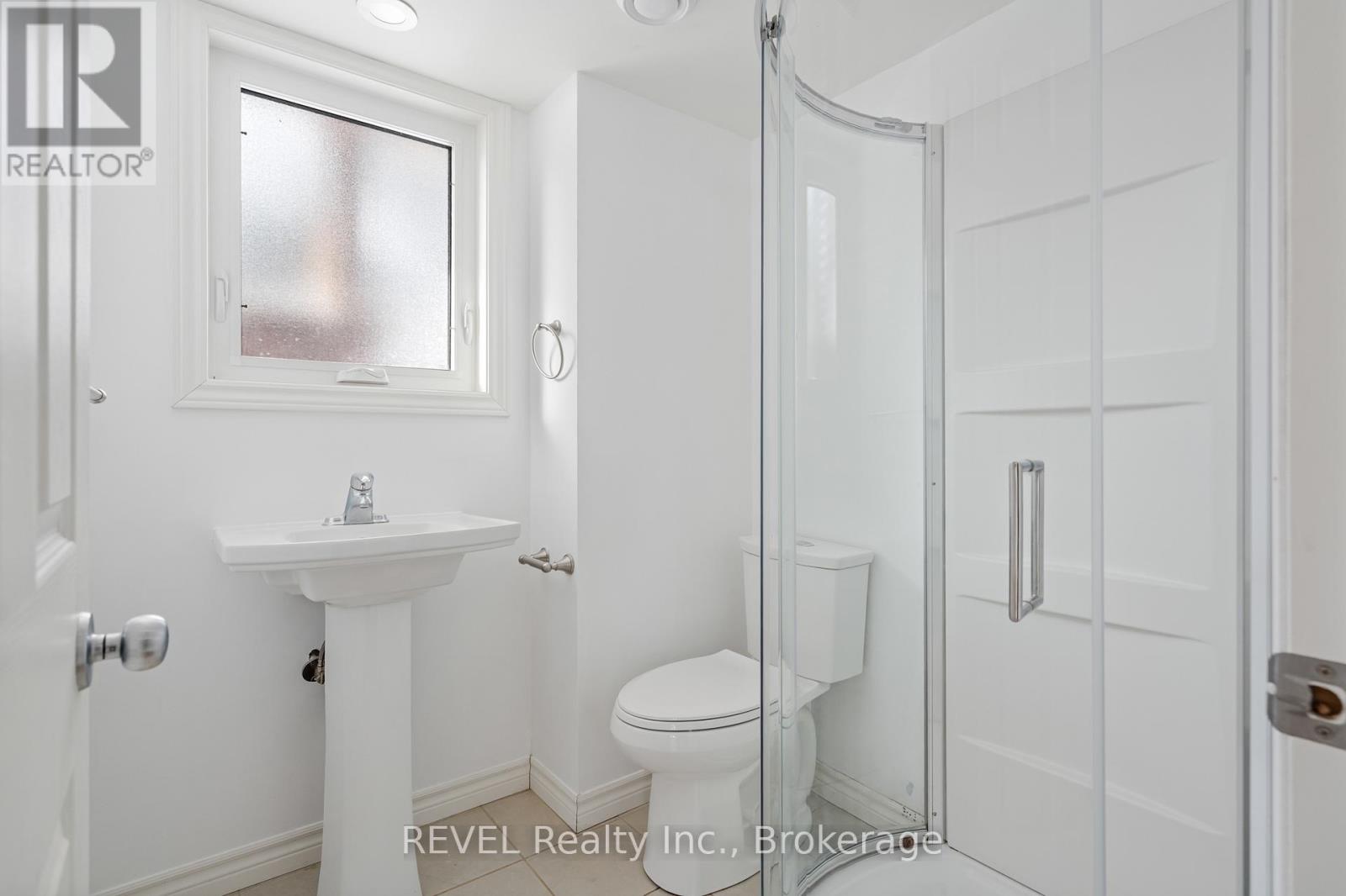 747 Parkdale Avenue, Fort Erie, Ontario  L2A 5B7 - Photo 36 - X12742638