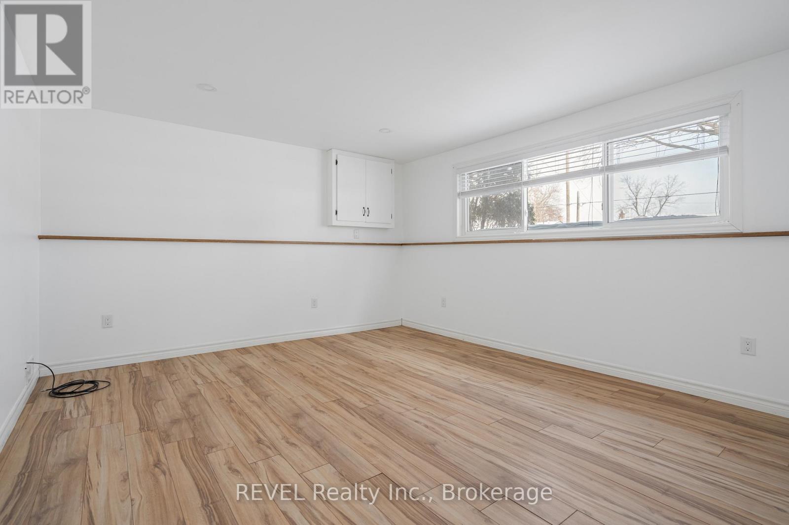 747 Parkdale Avenue, Fort Erie, Ontario  L2A 5B7 - Photo 37 - X12742638