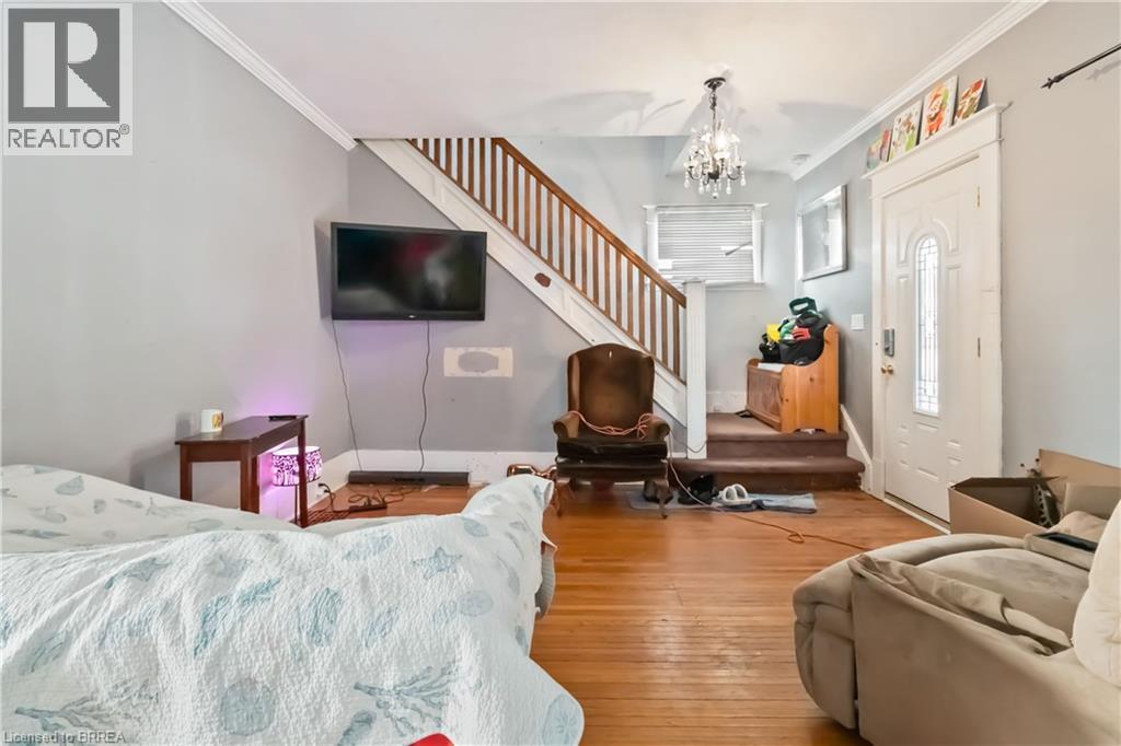 45 Brighton Avenue, Brantford, Ontario  N3S 1V8 - Photo 7 - 40801013