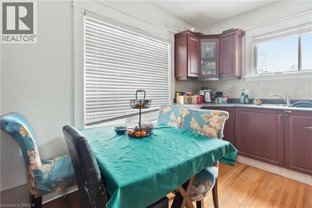 45 Brighton Avenue, Brantford, Ontario  N3S 1V8 - Photo 12 - 40801013