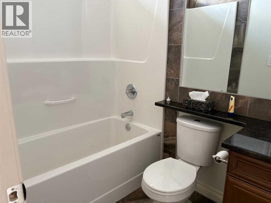 19 Viceroy Crescent, Olds, Alberta  T4H 0C4 - Photo 16 - A2272495