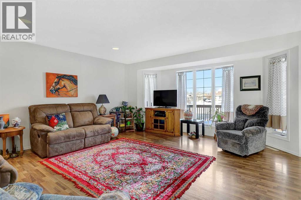 706 7 Street, Beaverlodge, Alberta  T0H 0C0 - Photo 5 - A2279799